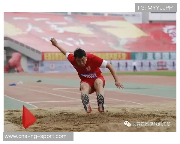 加拿大足球队奋勇争先努力拼搏迎接国际赛事新挑战