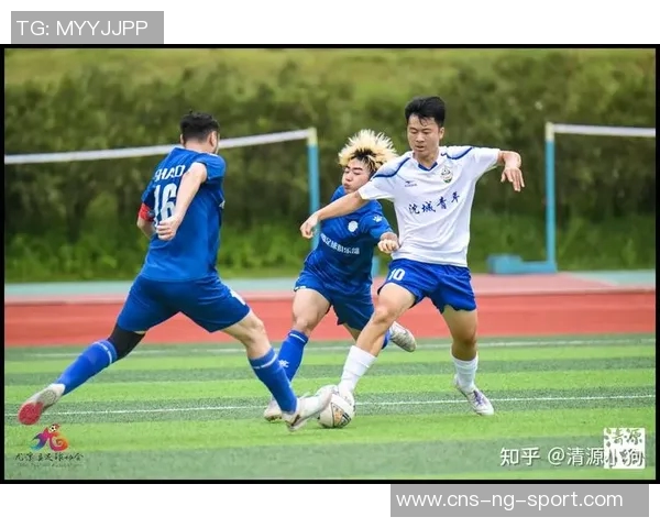 八人制足球战术解析与实战应用探讨助力球队提升竞技水平